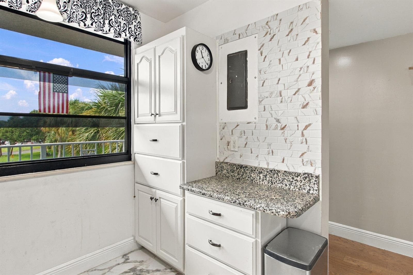 1502 WHITEHALL Drive # 305, Davie FL 33324