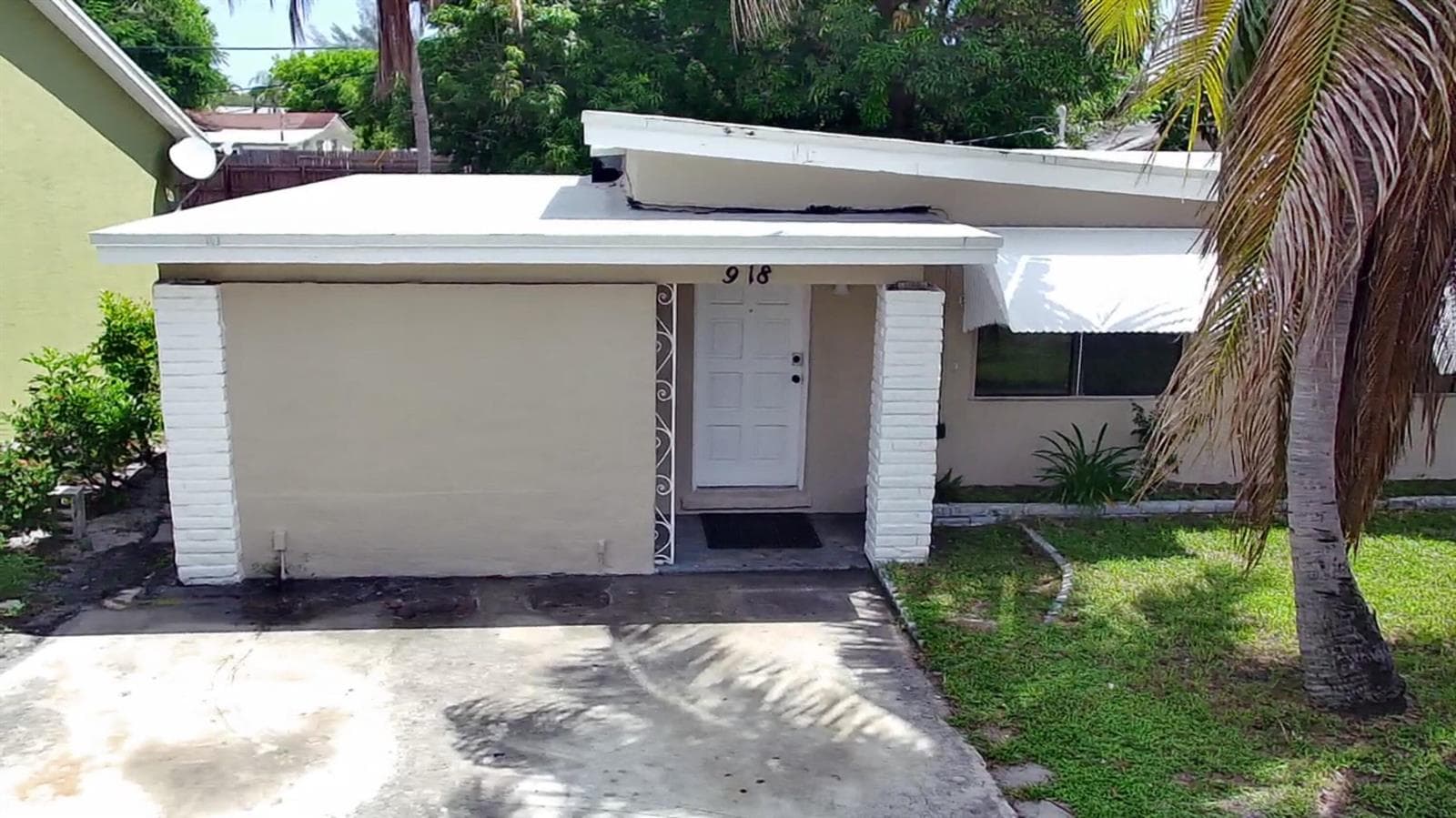 918 N C Street, FL 33460