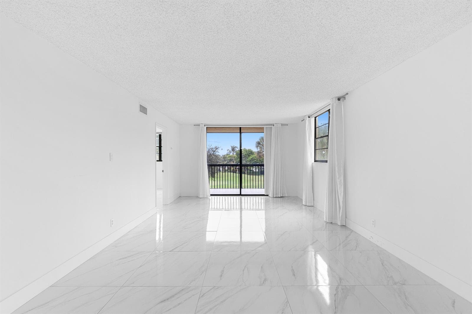 2440 DEER CREEK COUNTRY CLUB Boulevard # C, Deerfield Beach FL 33442