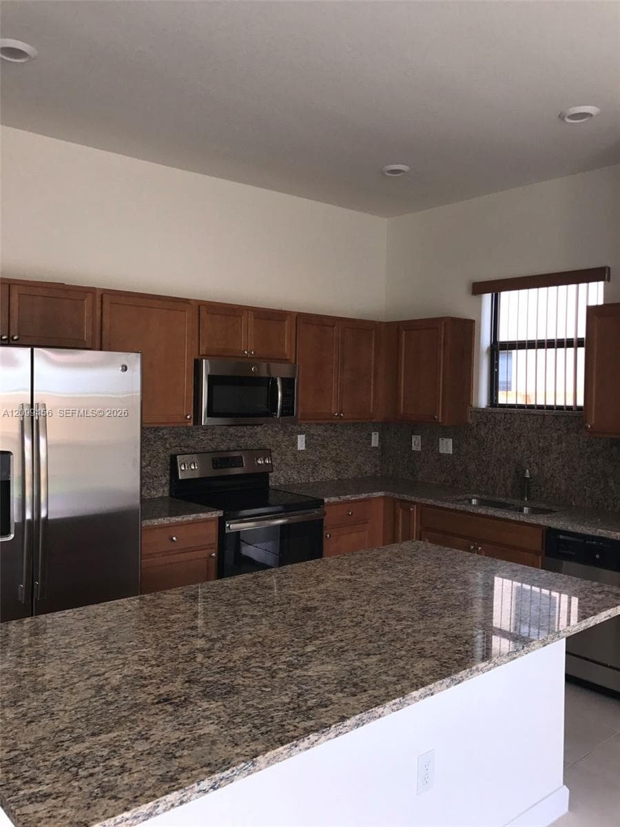 3452 SE 2nd Dr, Homestead FL 33033