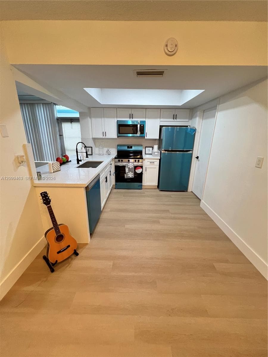 4177 NW 52nd Ave, Lauderdale Lakes FL 33319