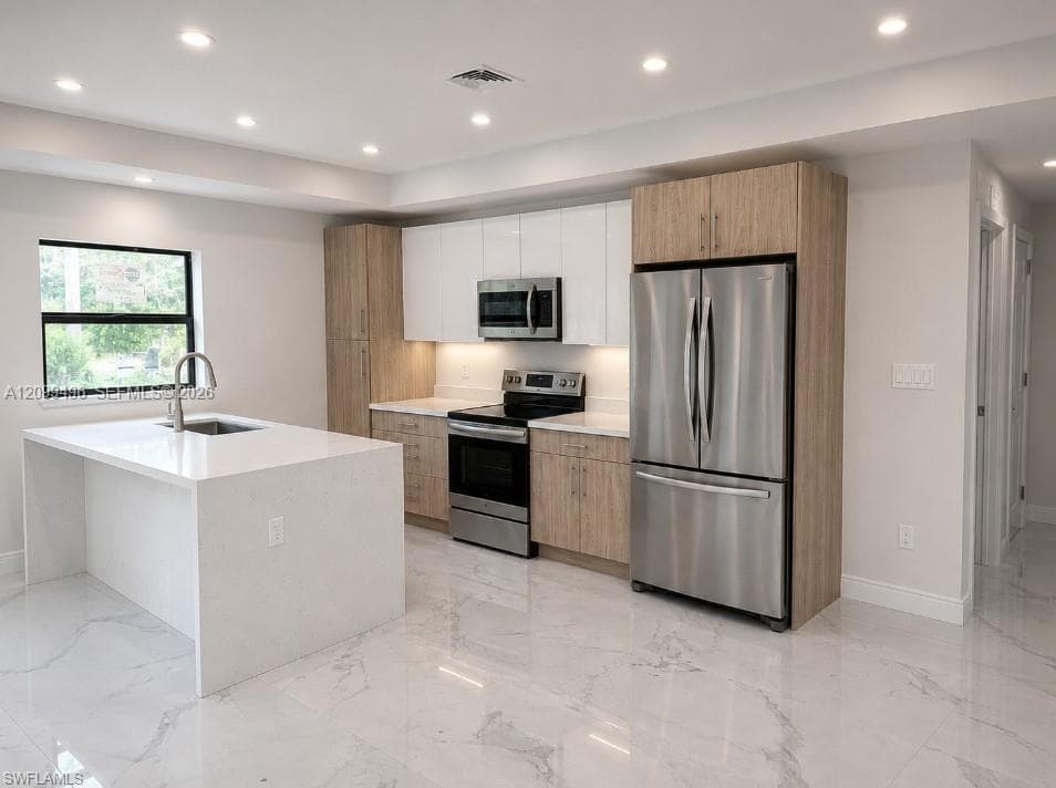 569 S ASPEN AVE, Lehigh Acres FL 33974