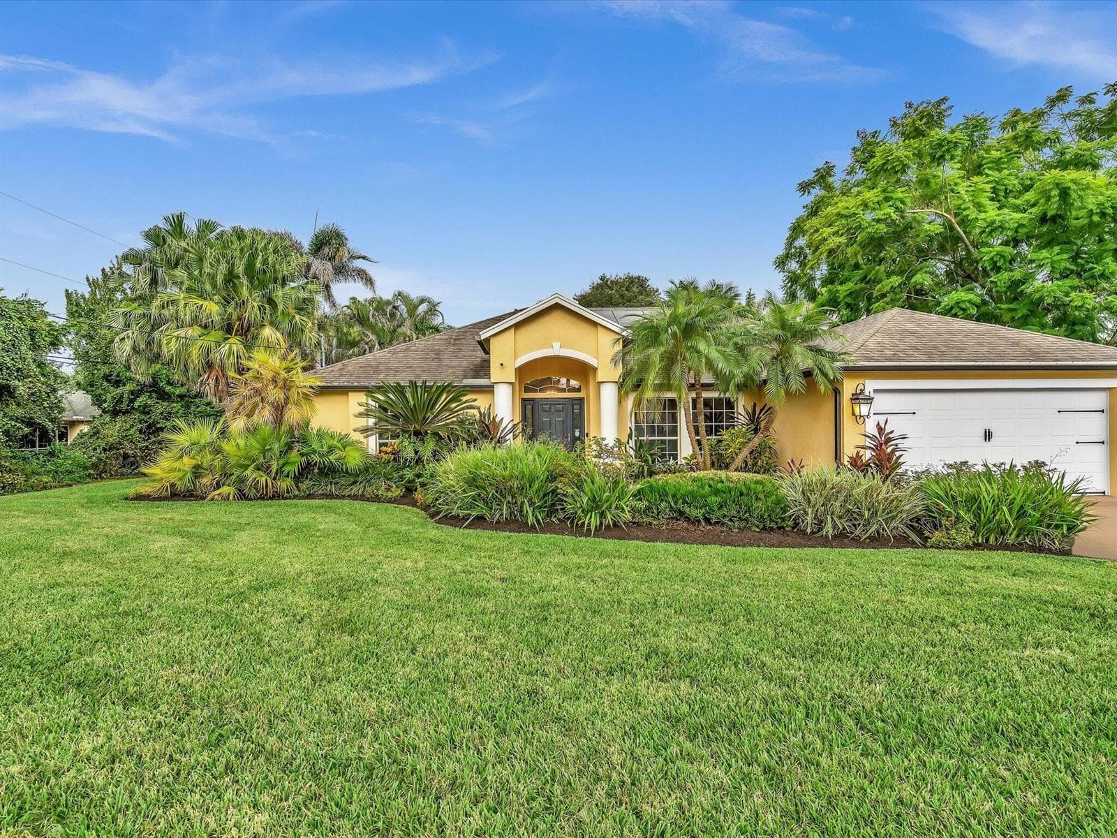 1918 SW BELLEVUE Avenue, Port St. Lucie FL 34953