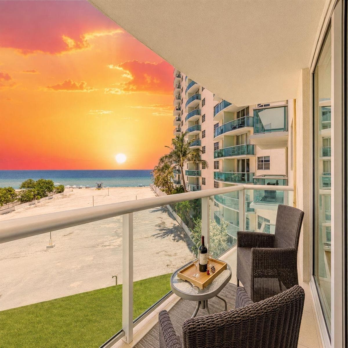 3801 S OCEAN Drive # 4Y, Hollywood FL 33019
