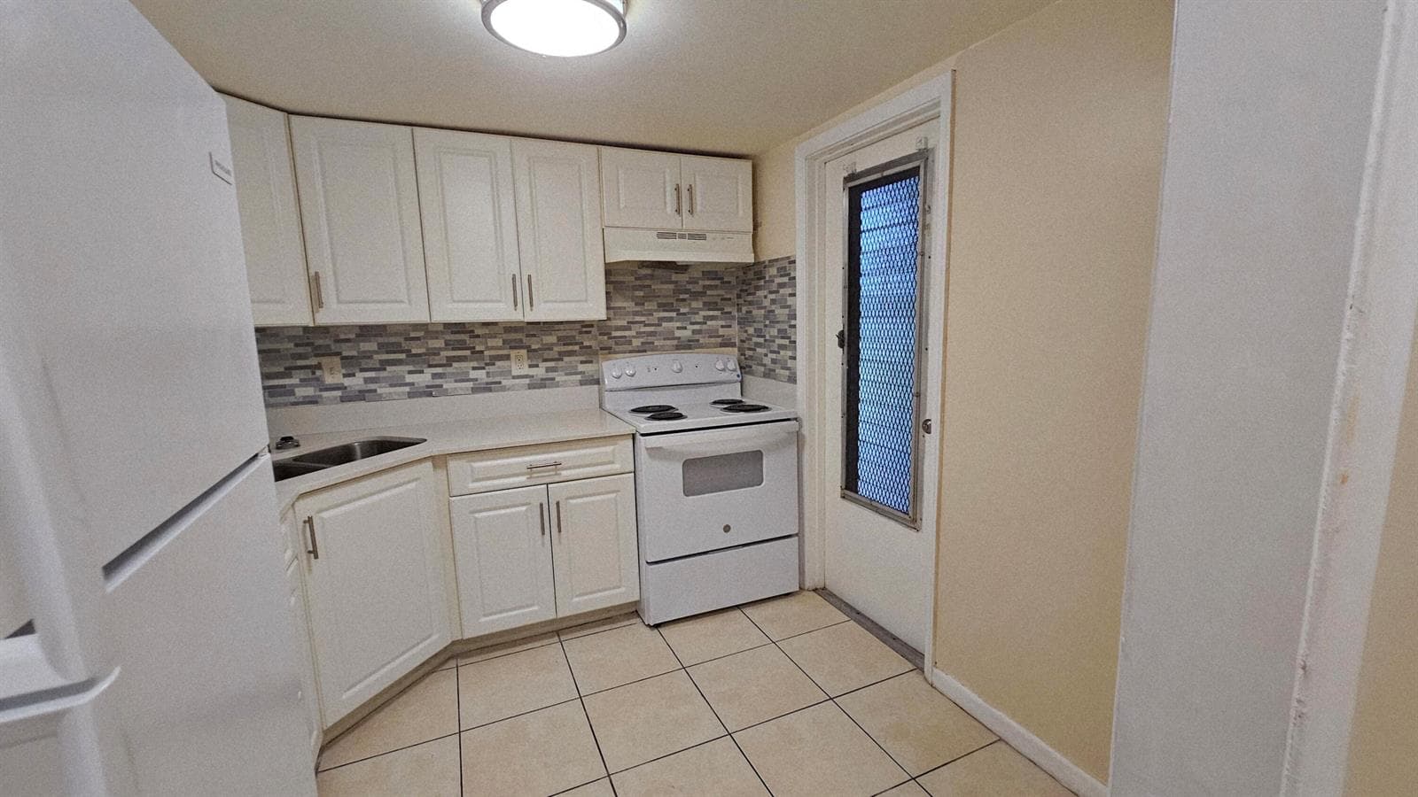 4200 NW 3RD Court # 122, Plantation FL 33317