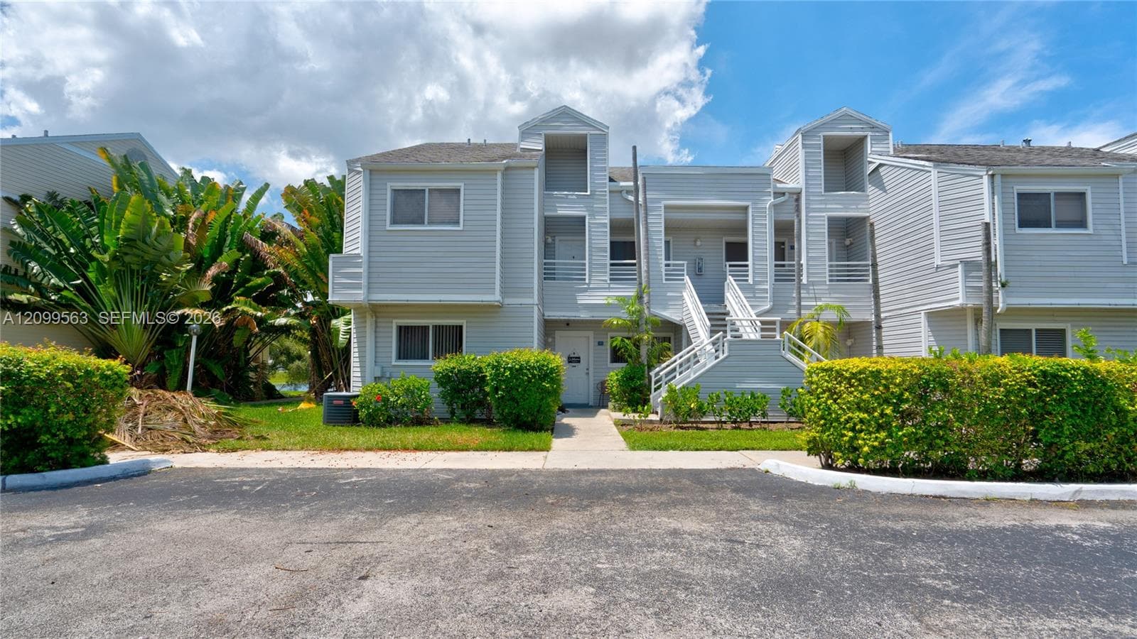 3409 NW 44th St # 101, Oakland Park FL 33309
