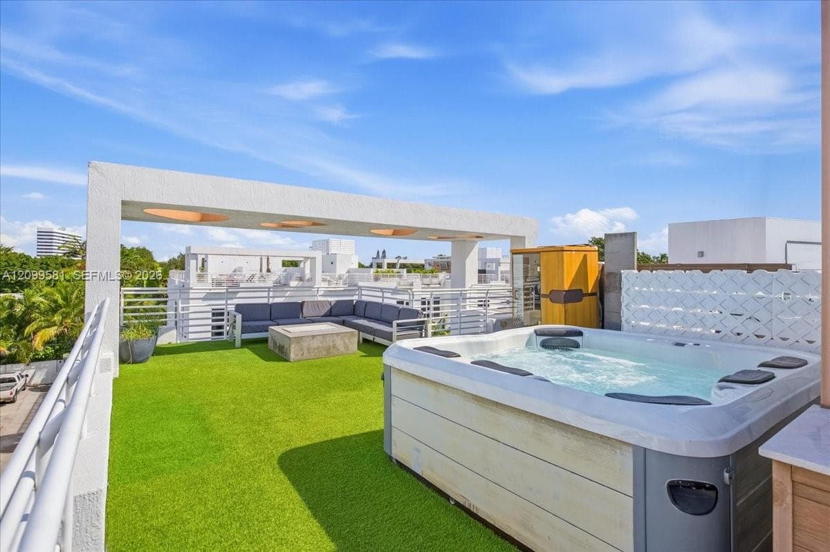 455 NE 39th St # 202, Miami FL 33137