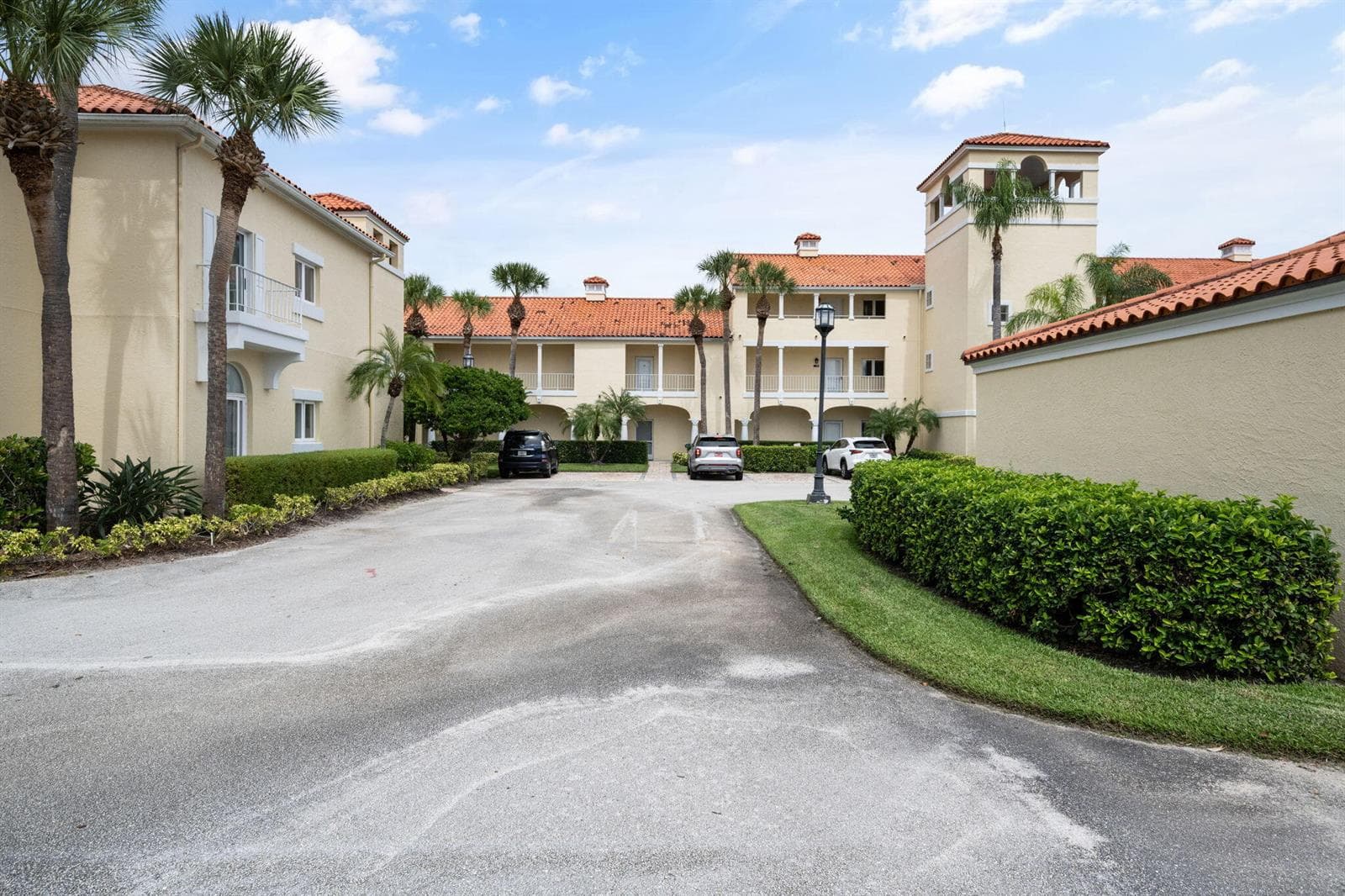 5040 HARMONY Circle # 203, Vero Beach FL 32967