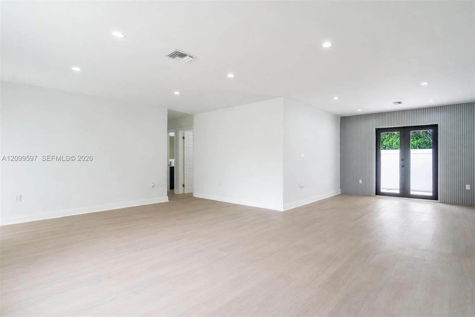 10 NW 100th St, Miami Shores FL 33150
