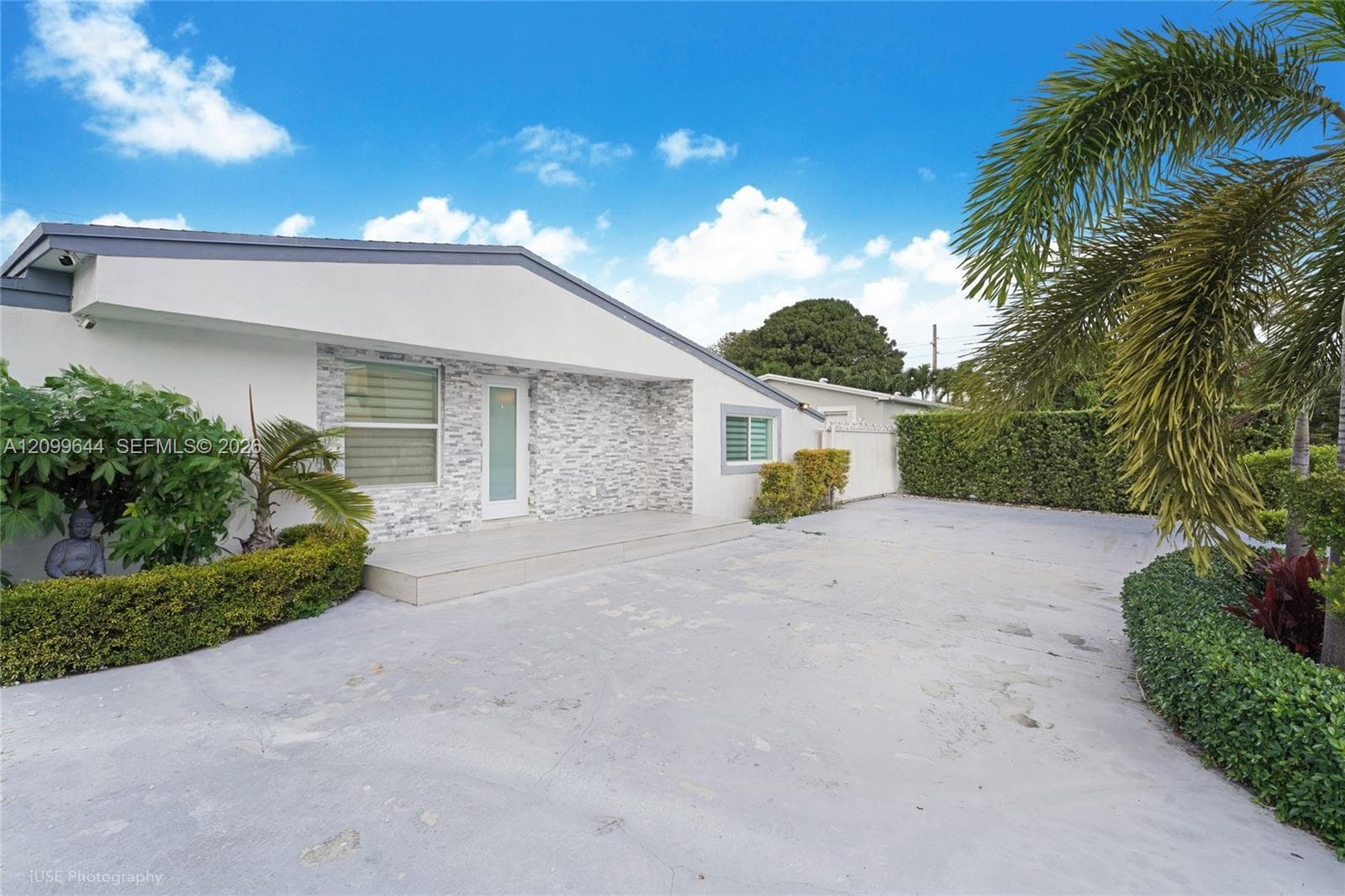 6660 W 13th Ave, Hialeah FL 33012