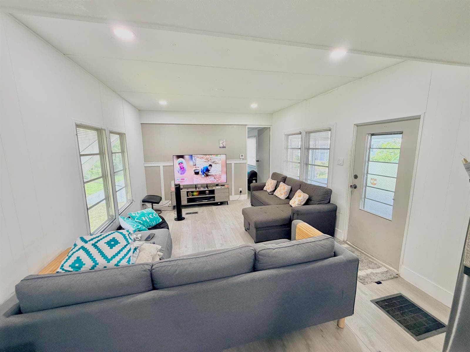 14624 Glenview Drive, Delray Beach FL 33445