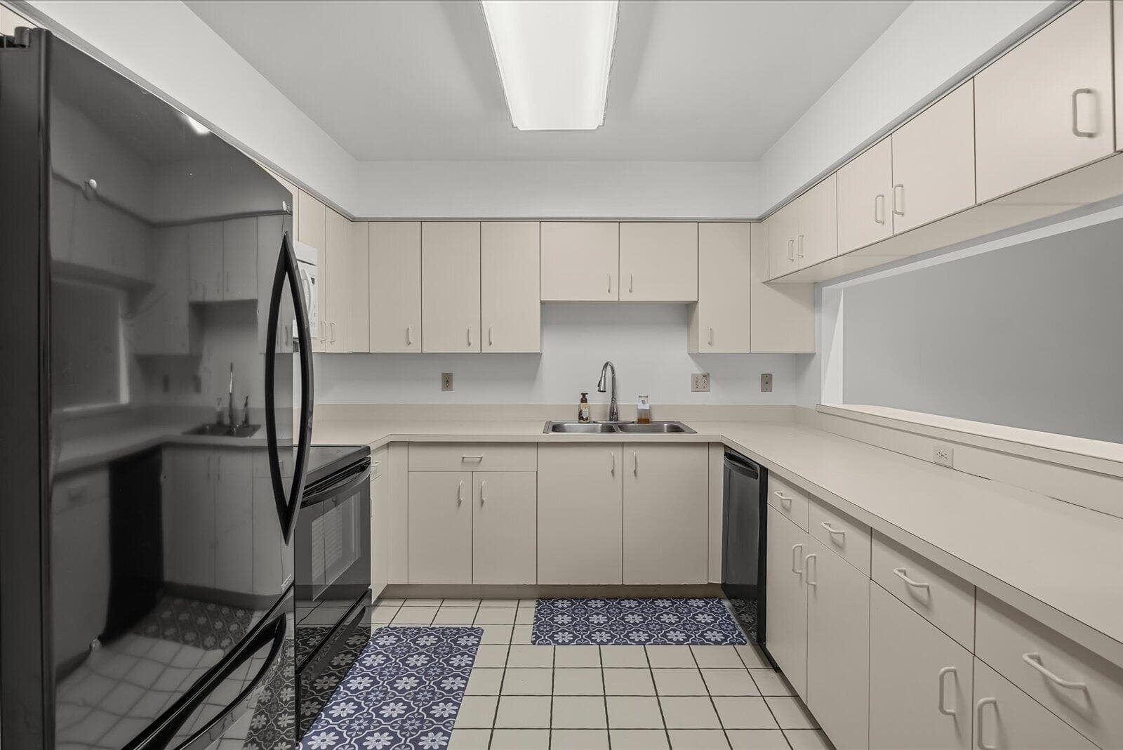 663 NE WAX MYRTLE Way, Jensen Beach FL 34957