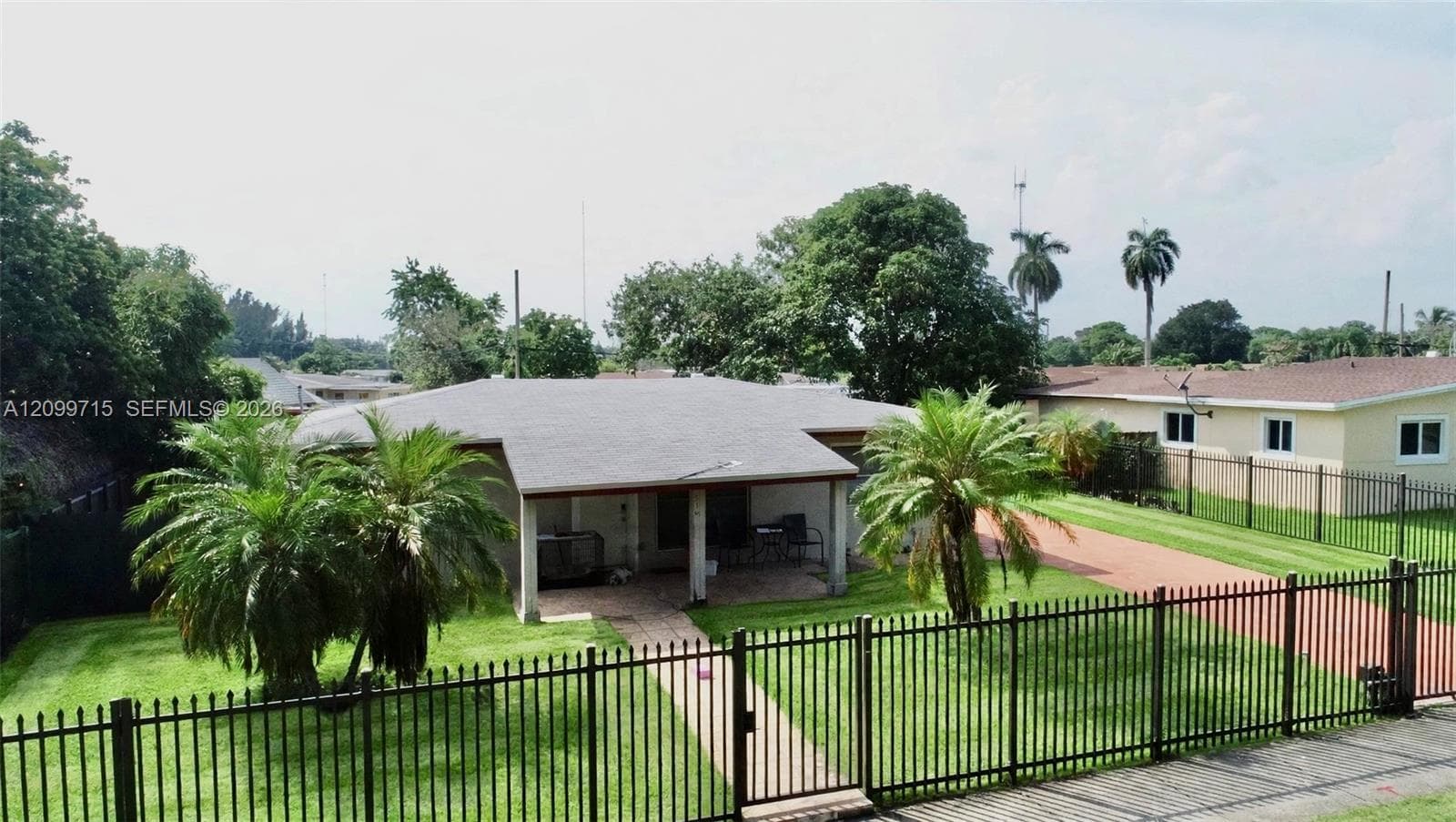 3150 SW 37th Ave, West Park FL 33023
