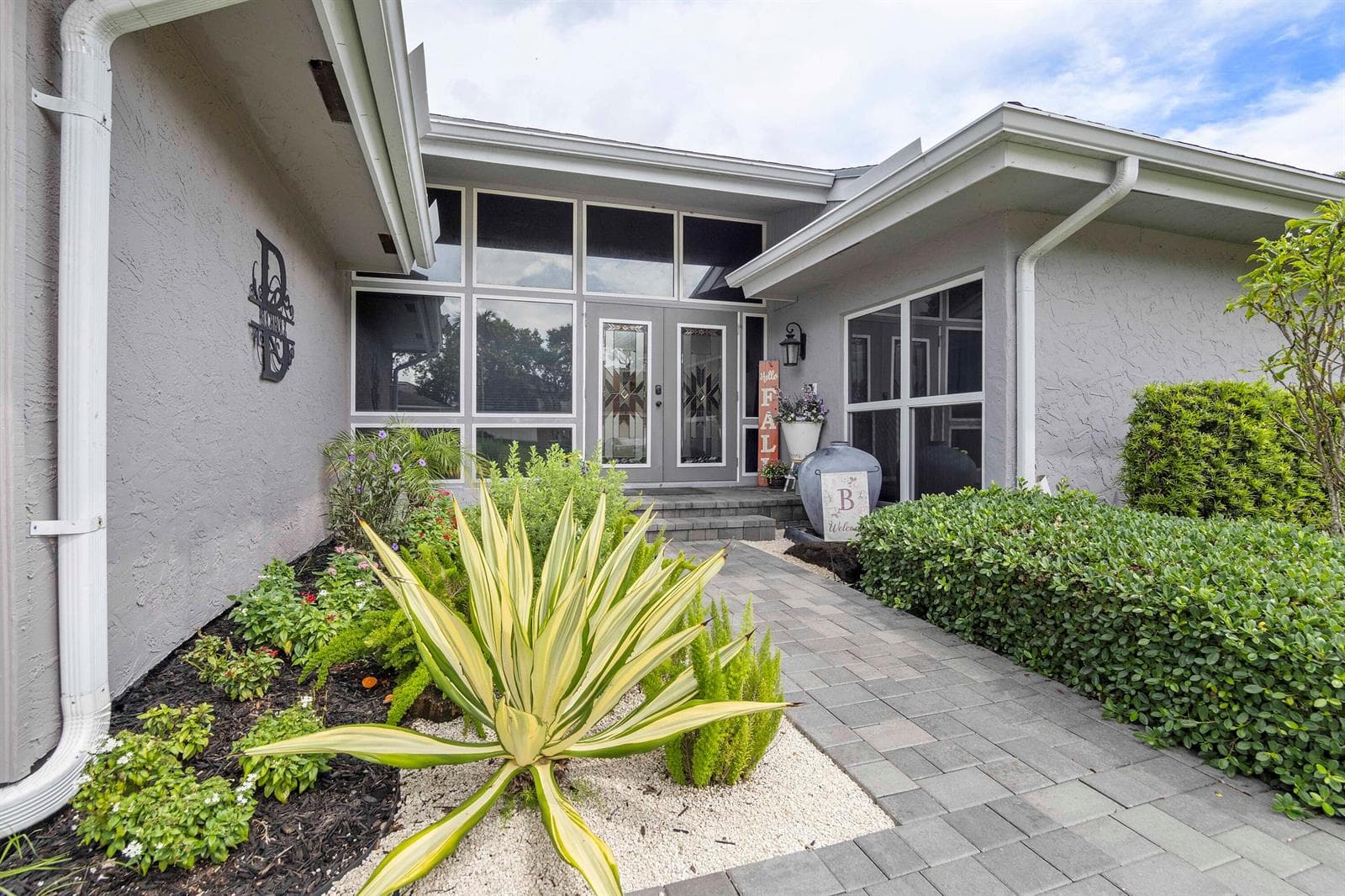 8059 BUTTONWOOD Circle, Tamarac FL 33321