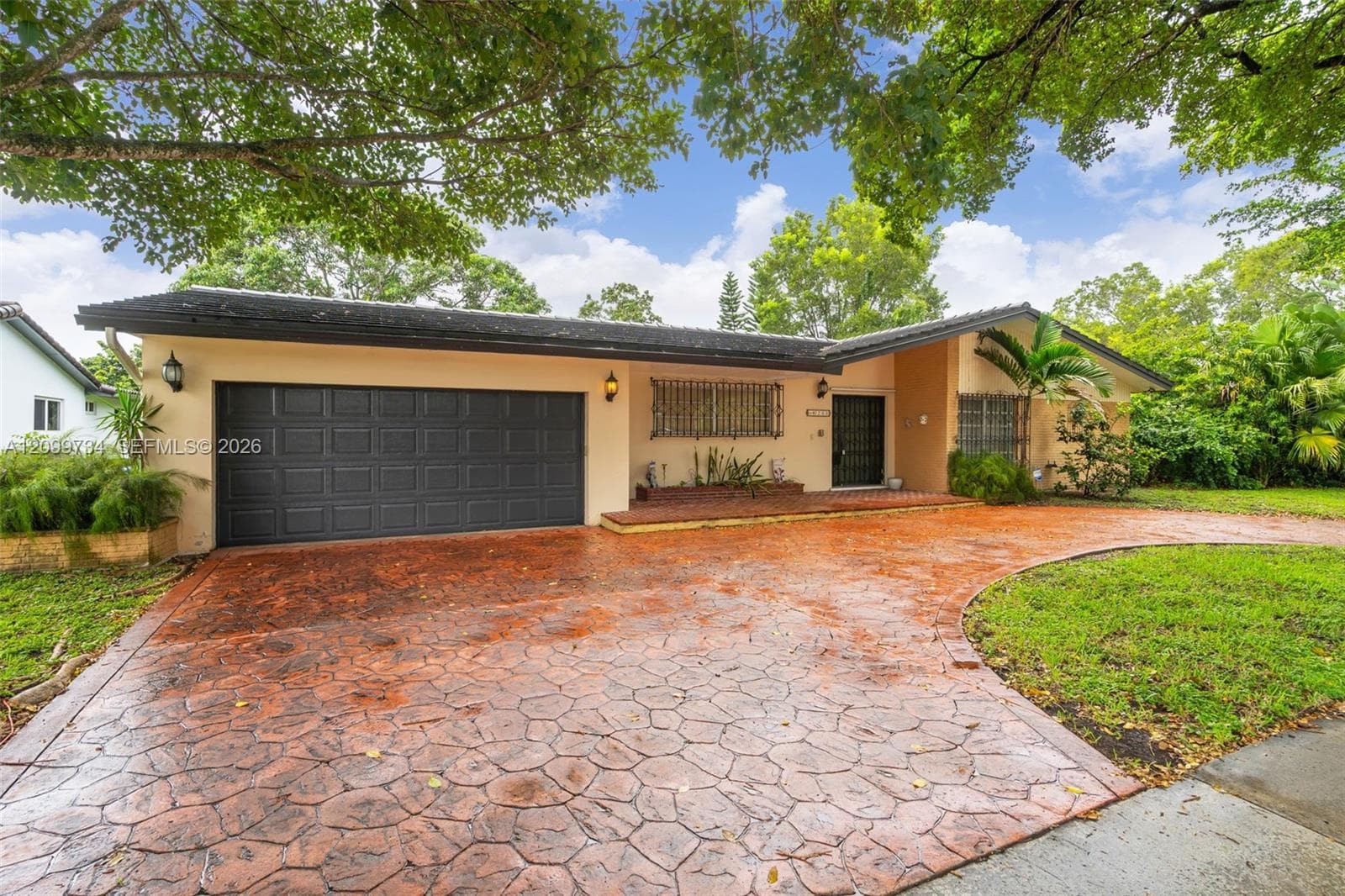 7200 S Miami Lakeway S, Miami Lakes FL 33014