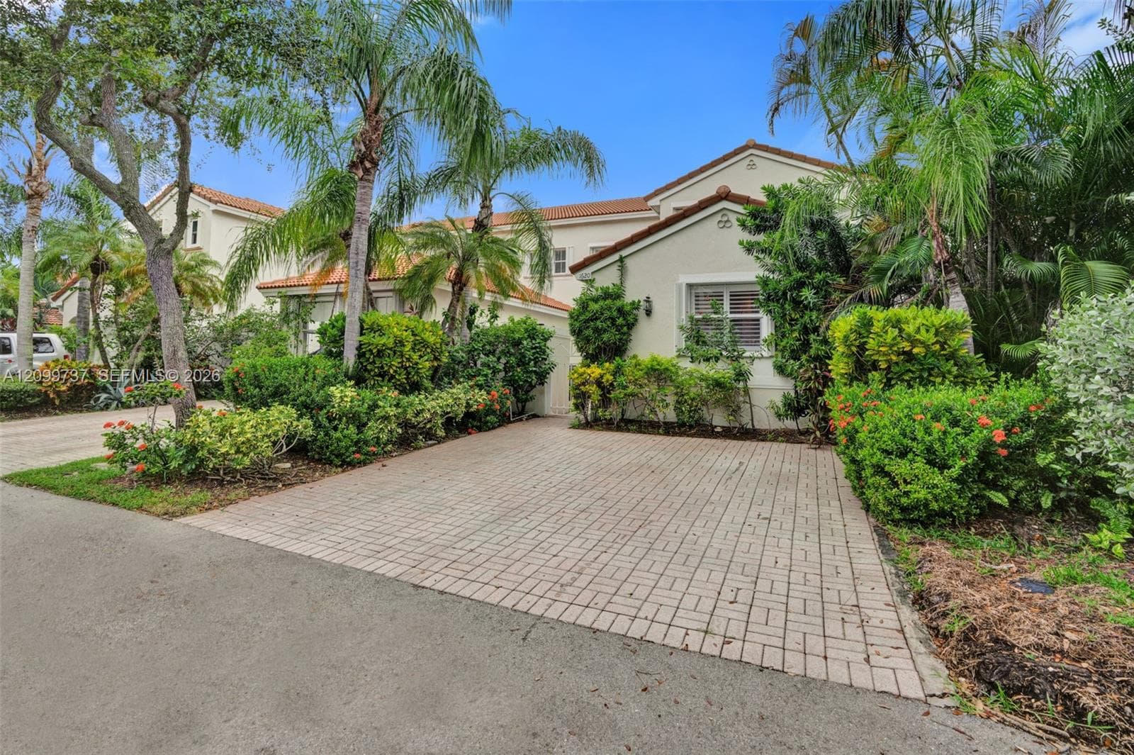 1620 Weeping Willow Way, Hollywood FL 33019