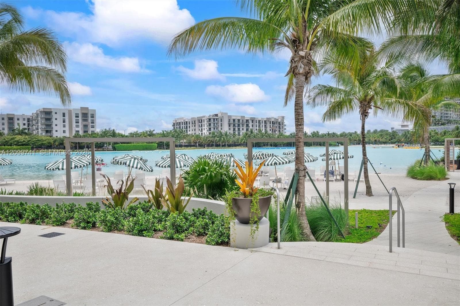 2411 Laguna Circle # 2211, Miami FL 33180