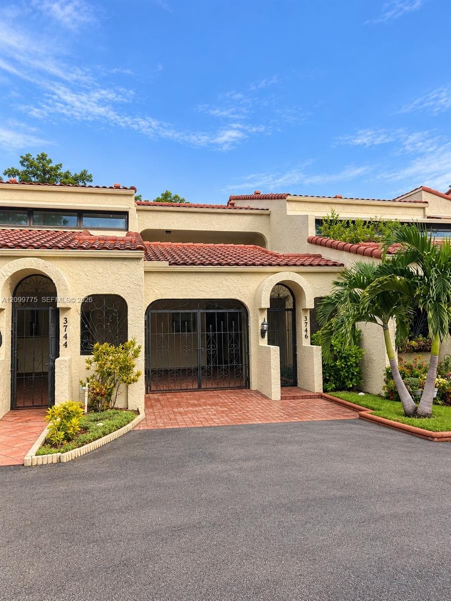 3746 Estepona Ave, Doral FL 33178