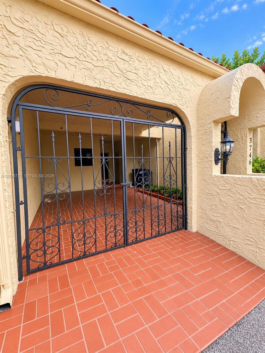 3746 Estepona Ave, Doral FL 33178