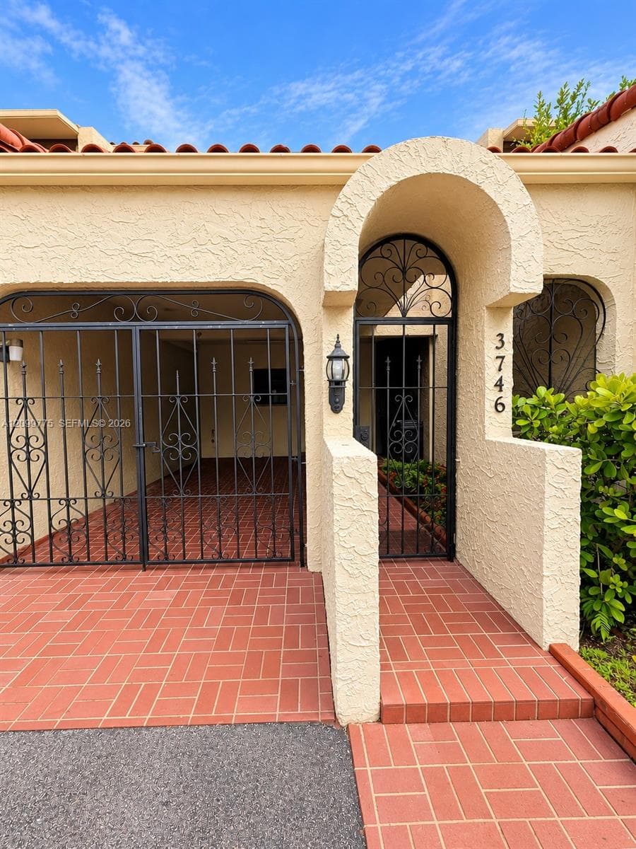 3746 Estepona Ave, Doral FL 33178