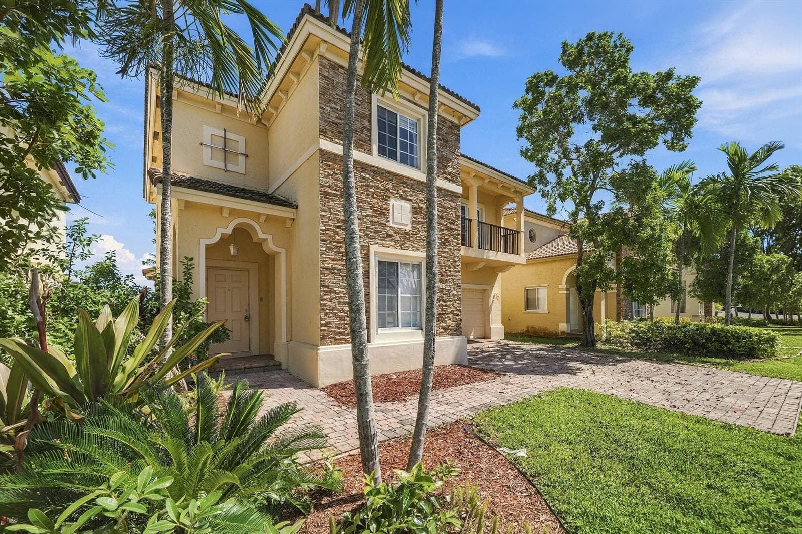 22121 SW 87th Place, Cutler Bay FL 33190