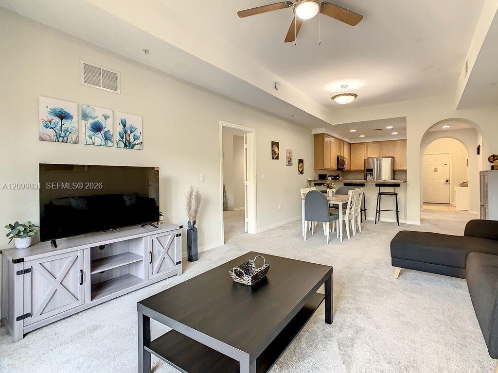 9055 TREASURE TROVE LN # 204, Kissimmee FL 34477