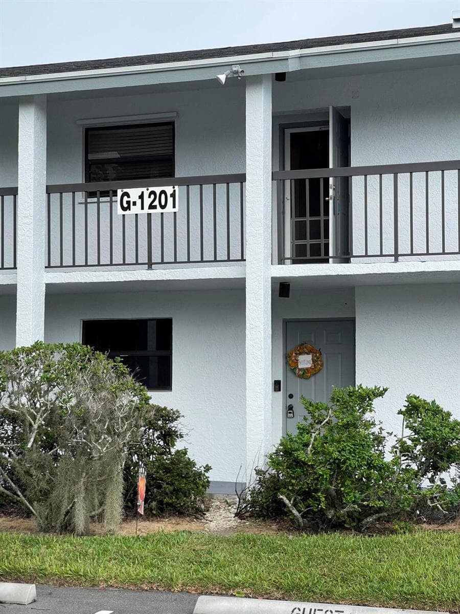 1201 SE PARKVIEW Place SE # G11, Stuart FL 34994