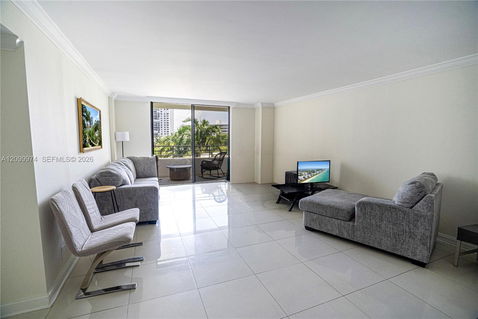 2500 Parkview Dr # 616, Hallandale Beach FL 33009