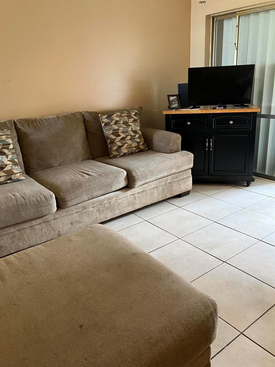 2751 Ashley Drive E # G, West Palm Beach FL 33415