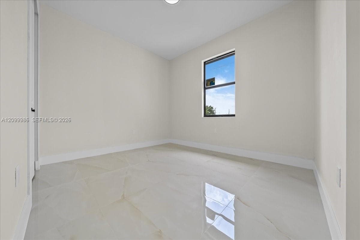 1025 Marshall Ave S, Lehigh Acres FL 33976