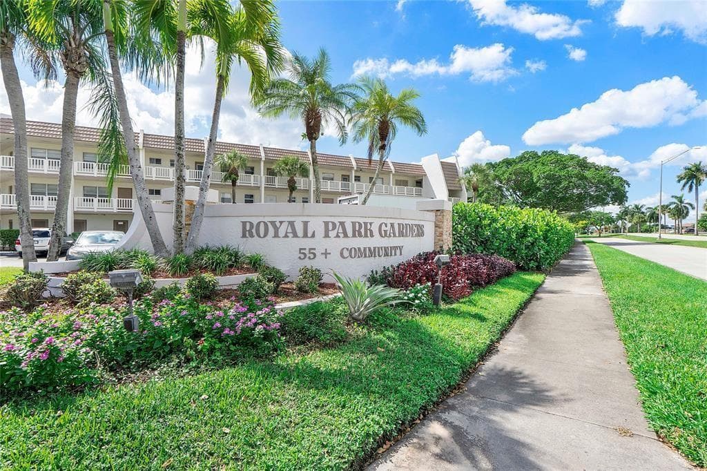 6890 Royal Palm Boulevard # 312H, Margate FL 33063