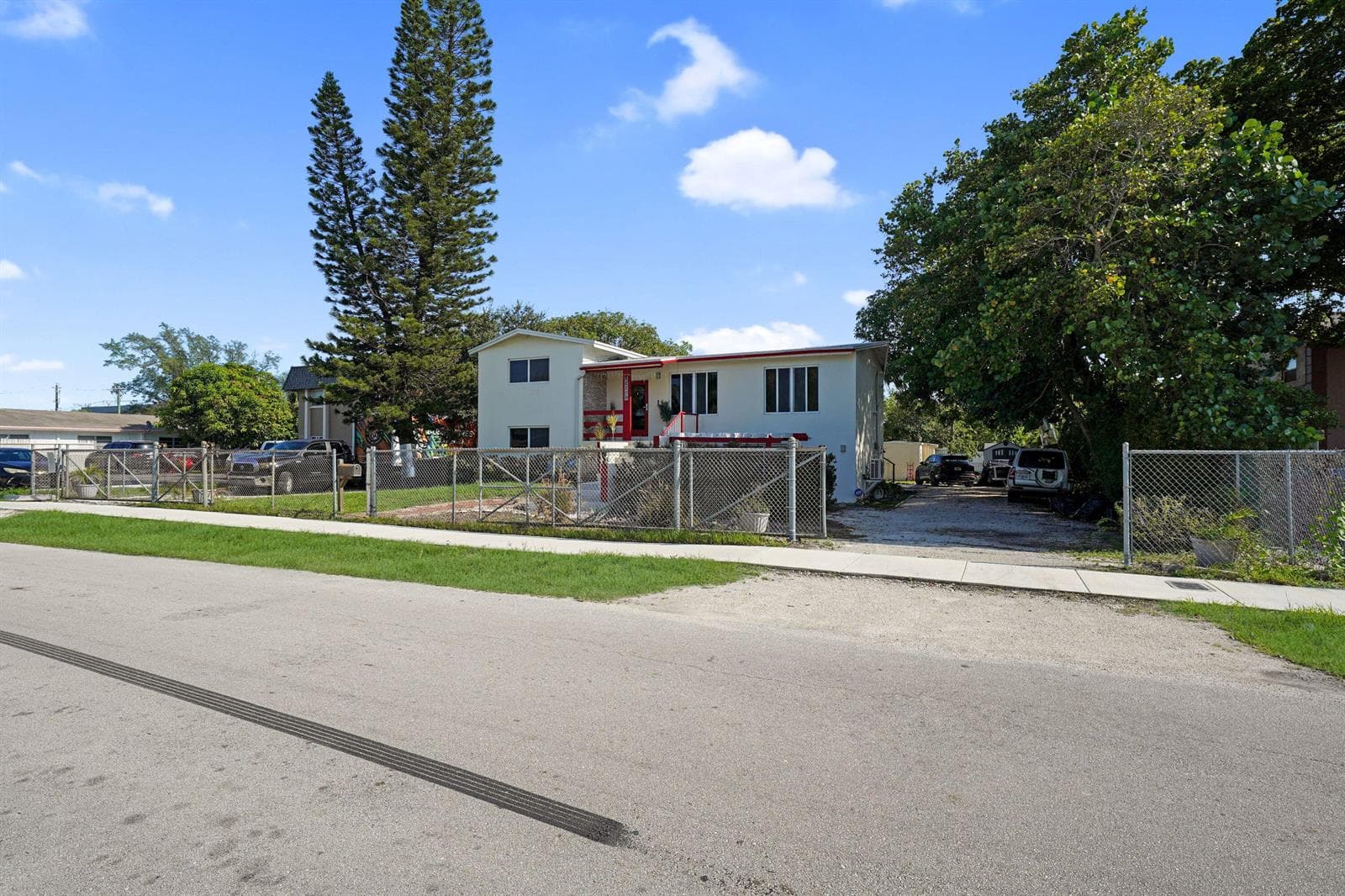 220 NW 42ND Street, Oakland Park FL 33309
