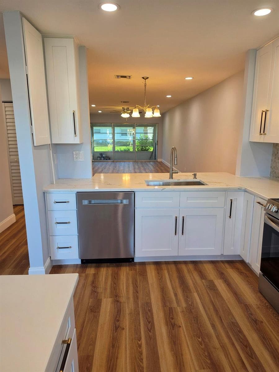 625 PINES KNOLL Drive # B, Fort Pierce FL 34982