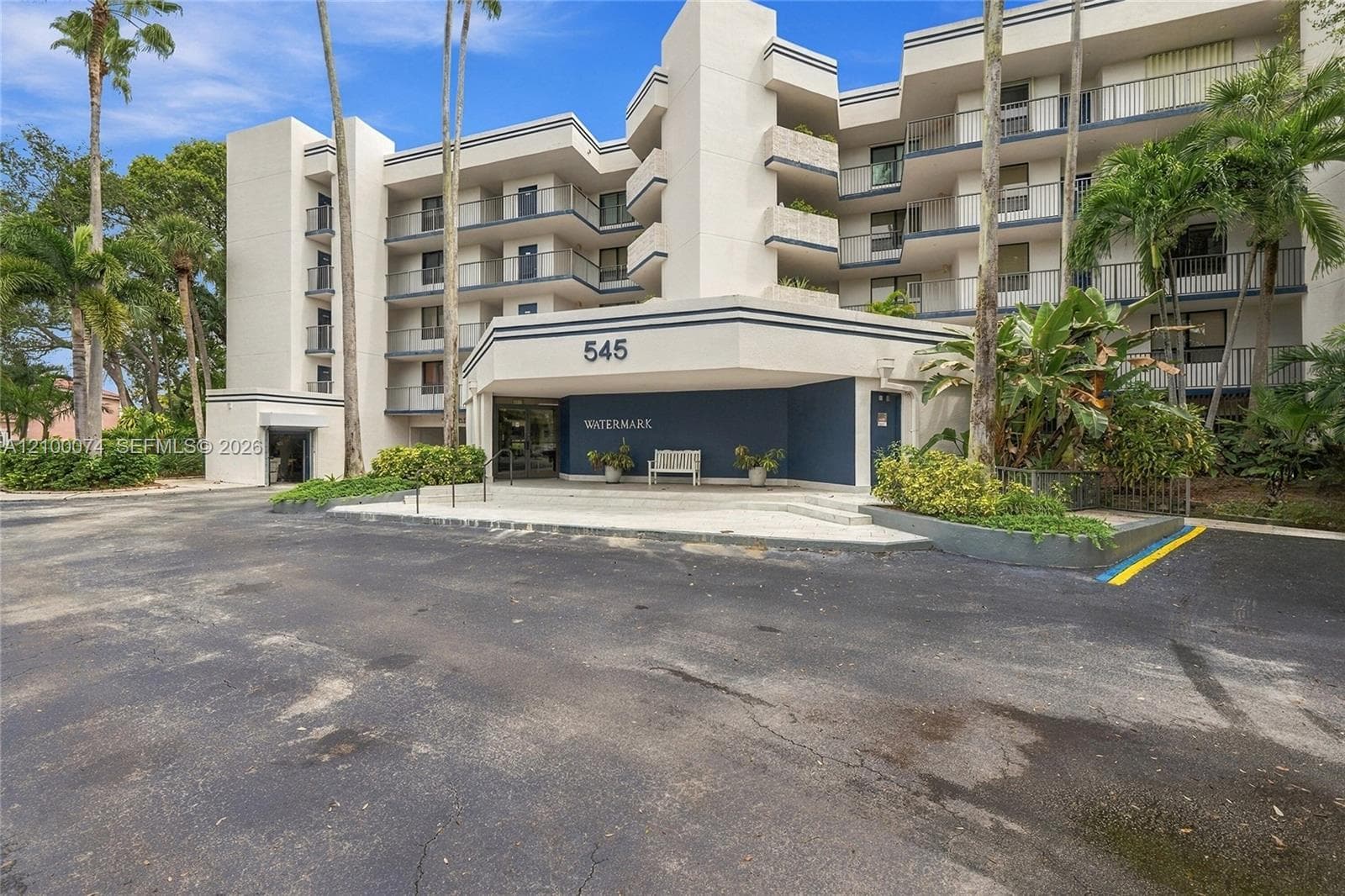 545 SE 12th St # 205, Dania Beach FL 33004