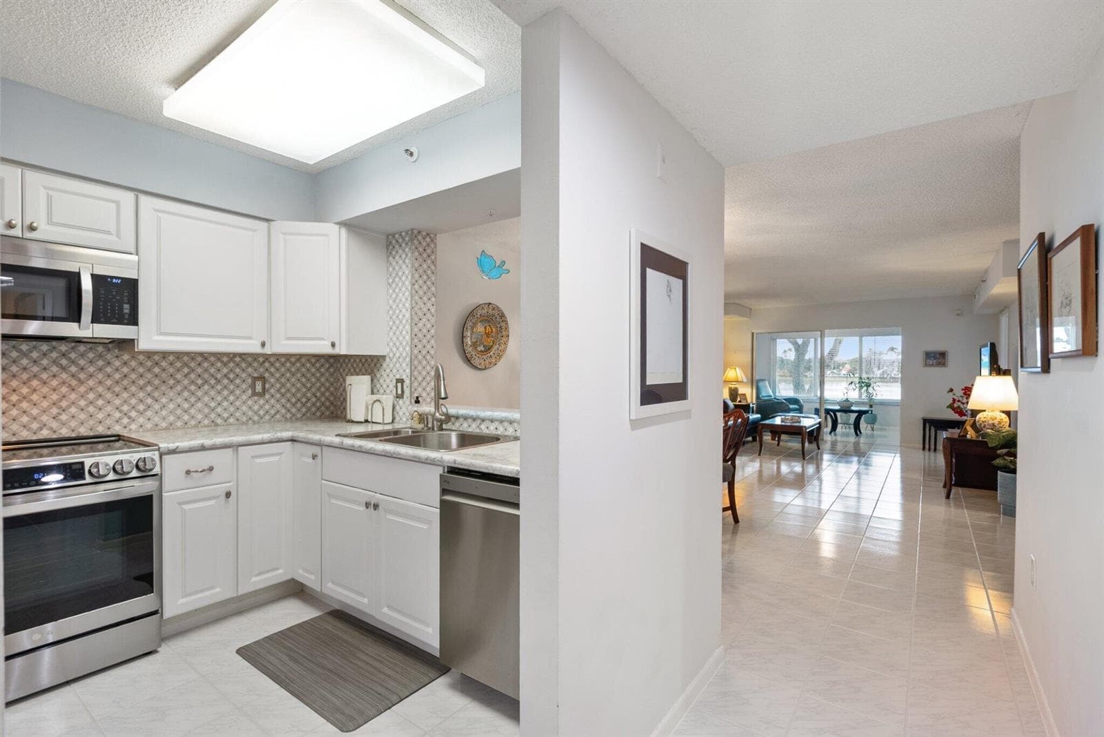 6096 HUNTWICK Terrace # 206, Delray Beach FL 33484