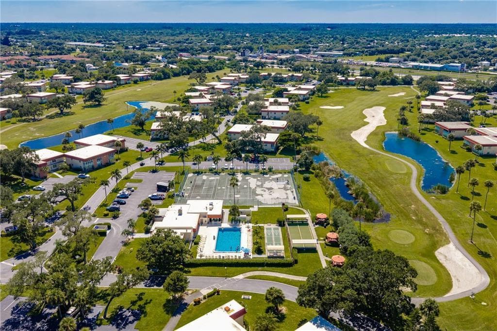 99 SPRING LAKE Drive # 101, Vero Beach FL 32962