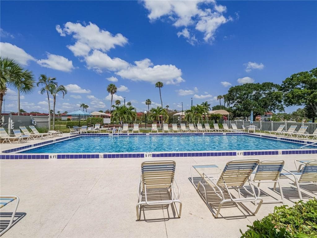 99 SPRING LAKE Drive # 101, Vero Beach FL 32962