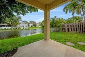 2010 NW 98th Way, Pembroke Pines FL 33024