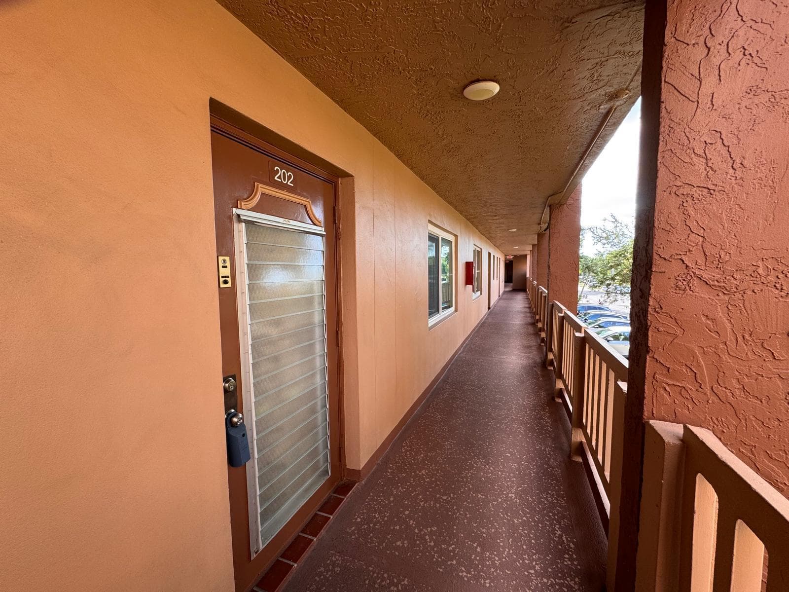 9660 SUNRISE LAKES Boulevard # 202, Sunrise FL 33322