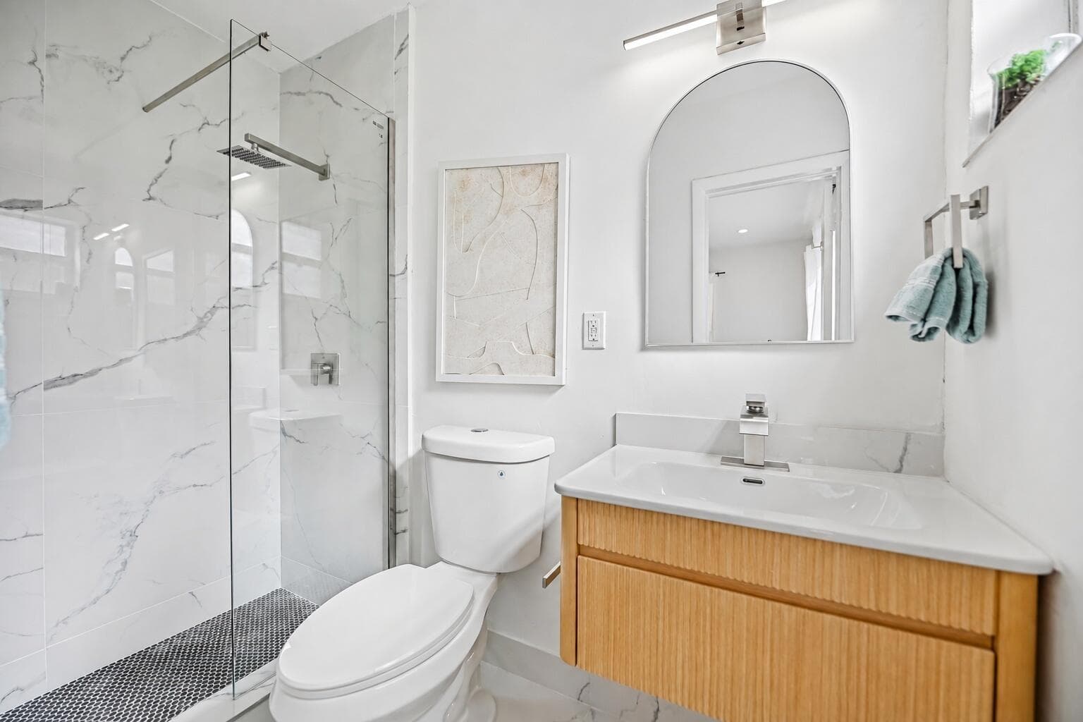 285 NE 165TH Street, Miami FL 33162