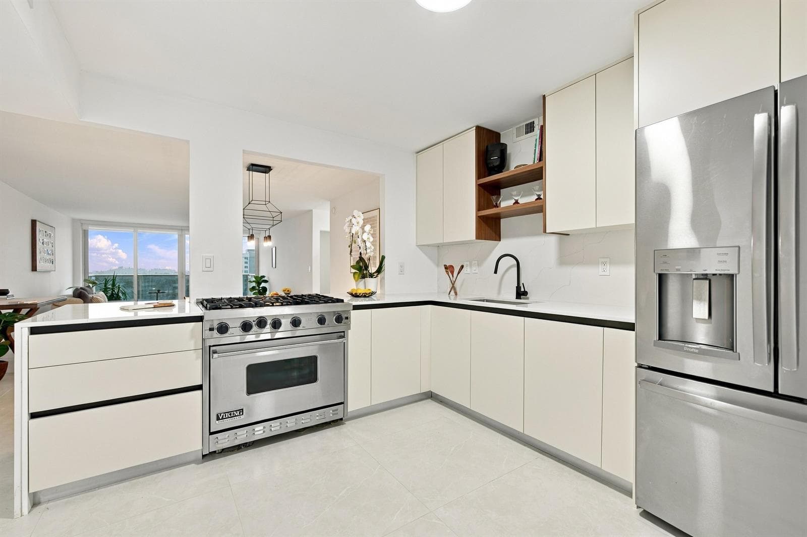 3140 S Ocean Drive # 610, Hallandale Beach FL 33009