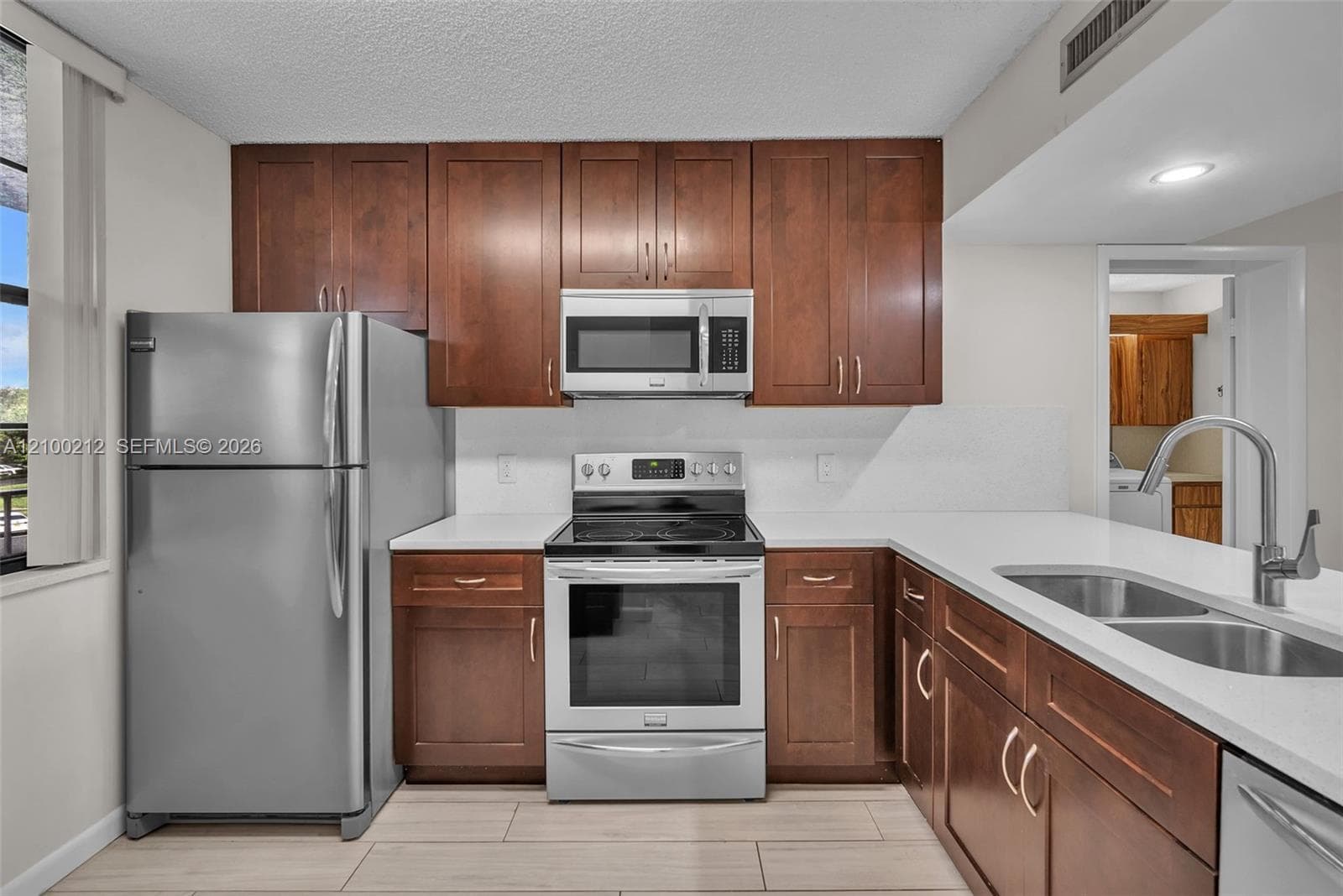1530 Whitehall Dr # 302, Davie FL 33324