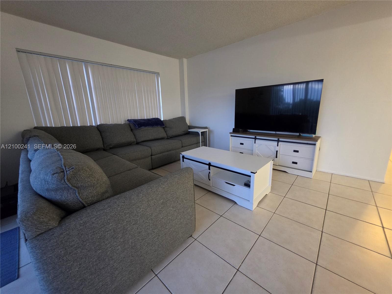 4170 Inverrary Dr # 311, Lauderhill FL 33319