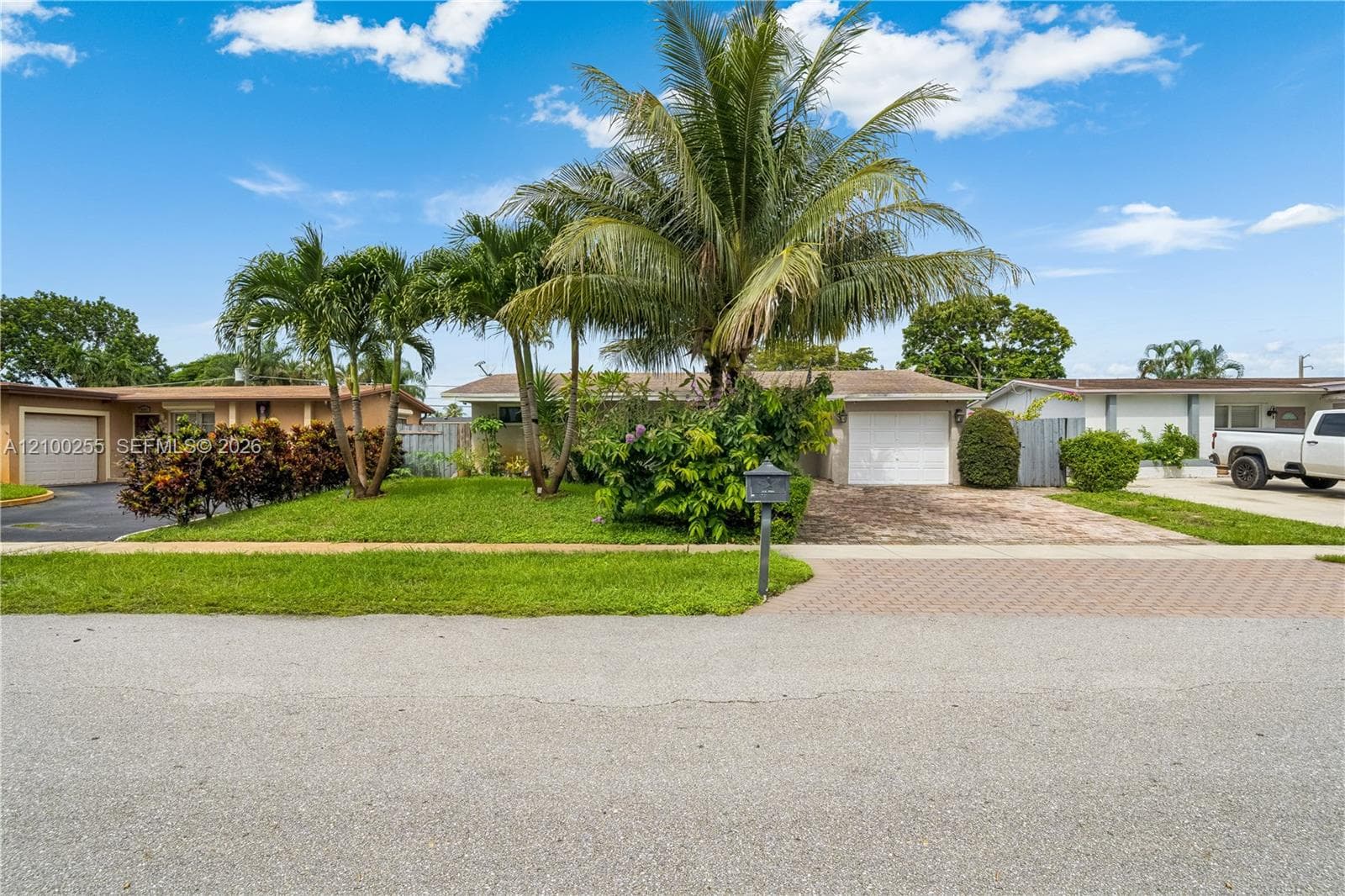 6451 Scott St, Hollywood FL 33024