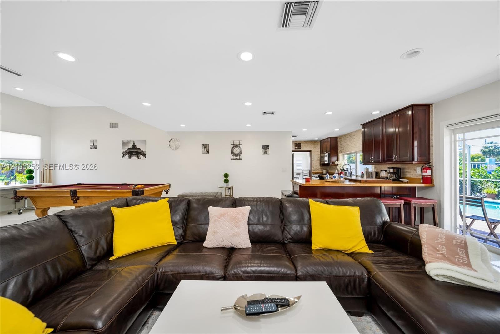 31 SE 12th St, Pompano Beach FL 33060