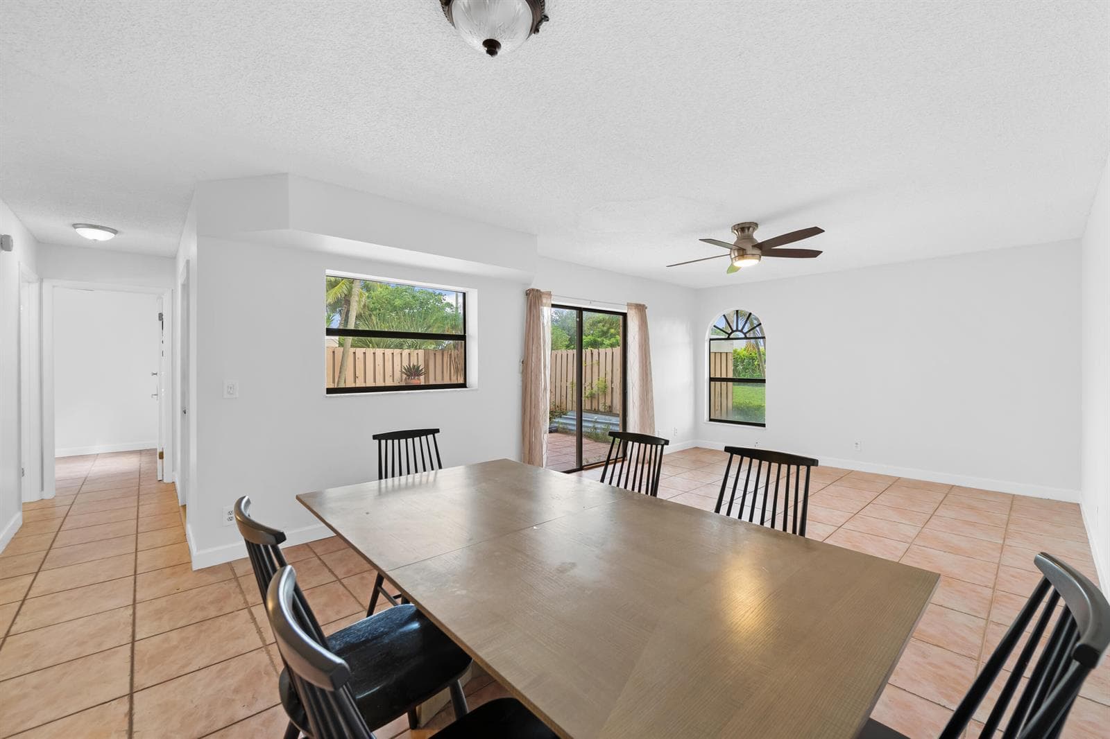 3770 VILLAGE Drive # B, Delray Beach FL 33445