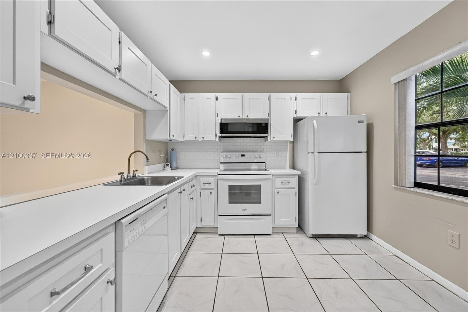 506 Westree Ln, Plantation FL 33324