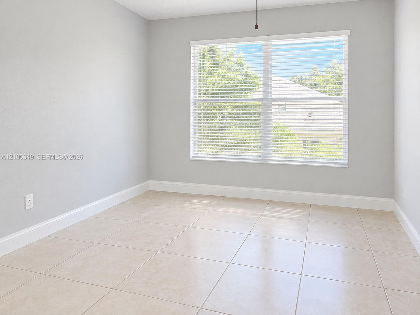 1230 SW 84th Ter, Pembroke Pines FL 33025