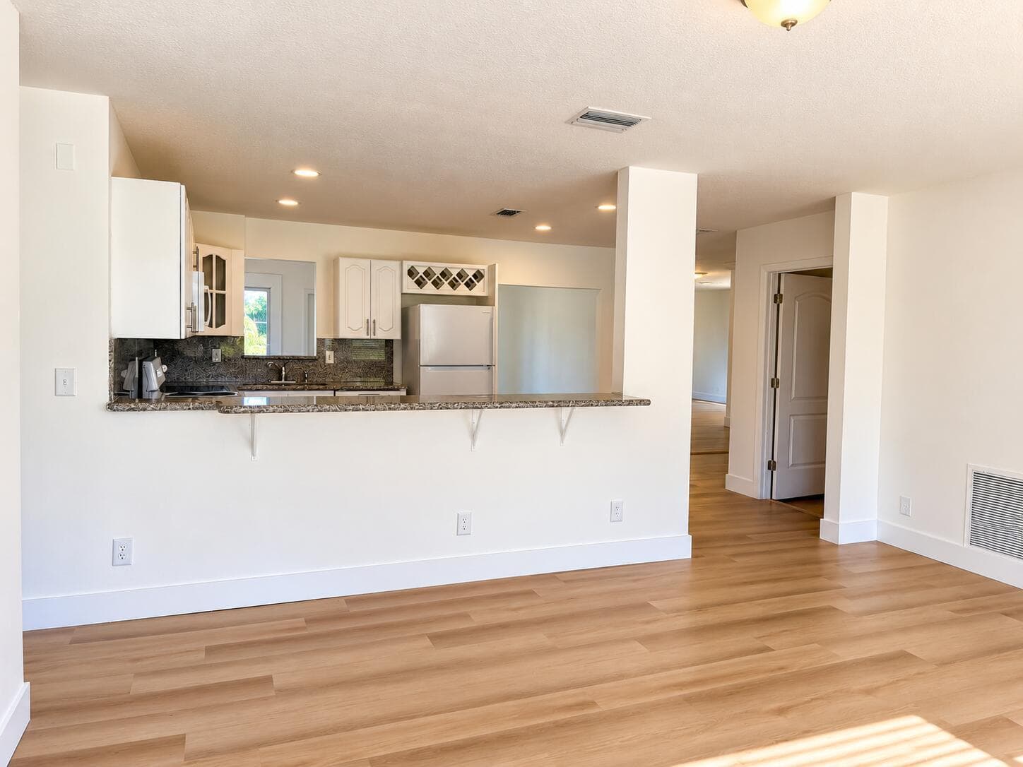 707 SE KARRIGAN Terrace, Port St. Lucie FL 34983