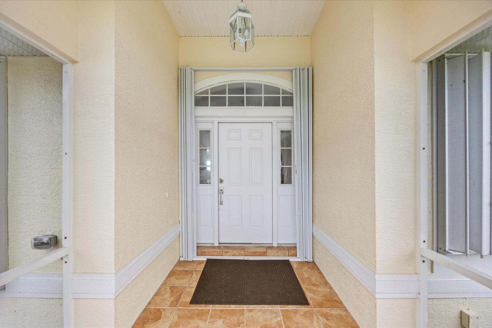 122 Queen Frederika Court, Hutchinson Island FL 34949
